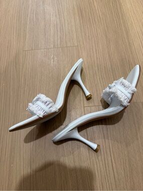 Jeffrey Campbell Cinnamon Stiletto White Fringe Bow Slide Sandals